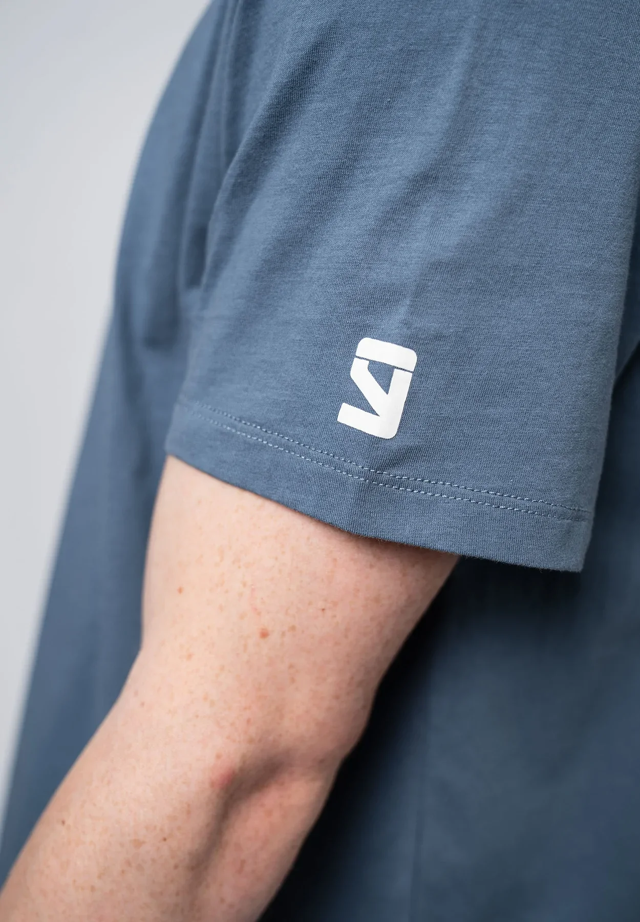 Nineyard STREET . Colted T-Shirt - Used Greyblue 6 Nineyard STREET . Colted T-Shirt - Used Greyblue – Image 4